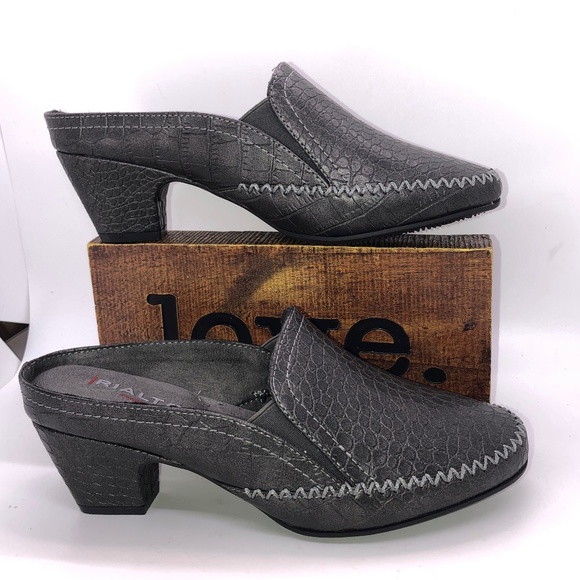 RIALTO Comfort Vette Croc Embossed Faux Leather Mules-7W - Picture 3 of 16